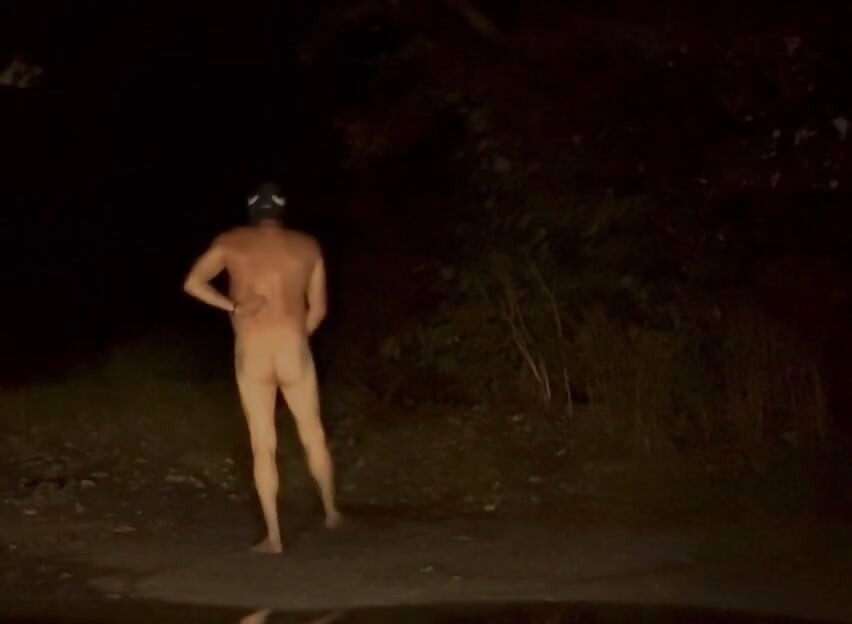 Wanking naked outside in road , few cars pass