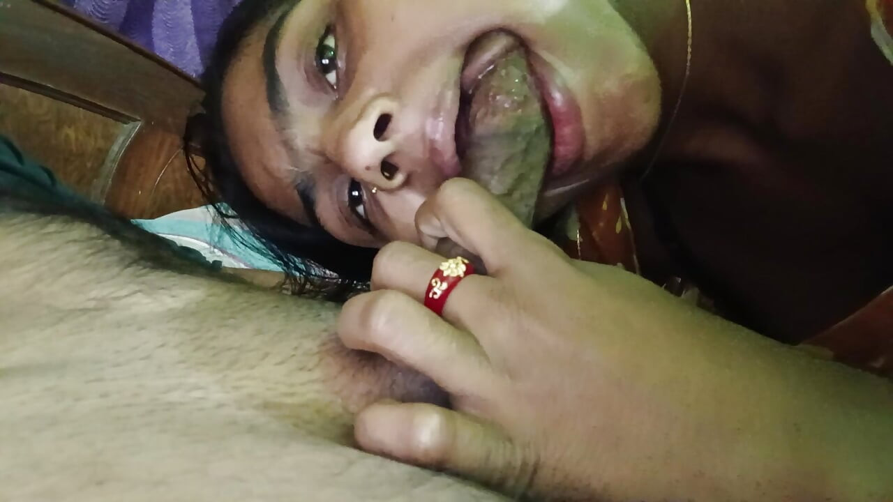 Indiana esposa em vestido amarelo cavalgando pau - boquete caseiro e sexo com vaqueira