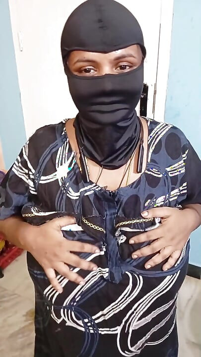 Milky Big Boobs Indian Desi Aunty