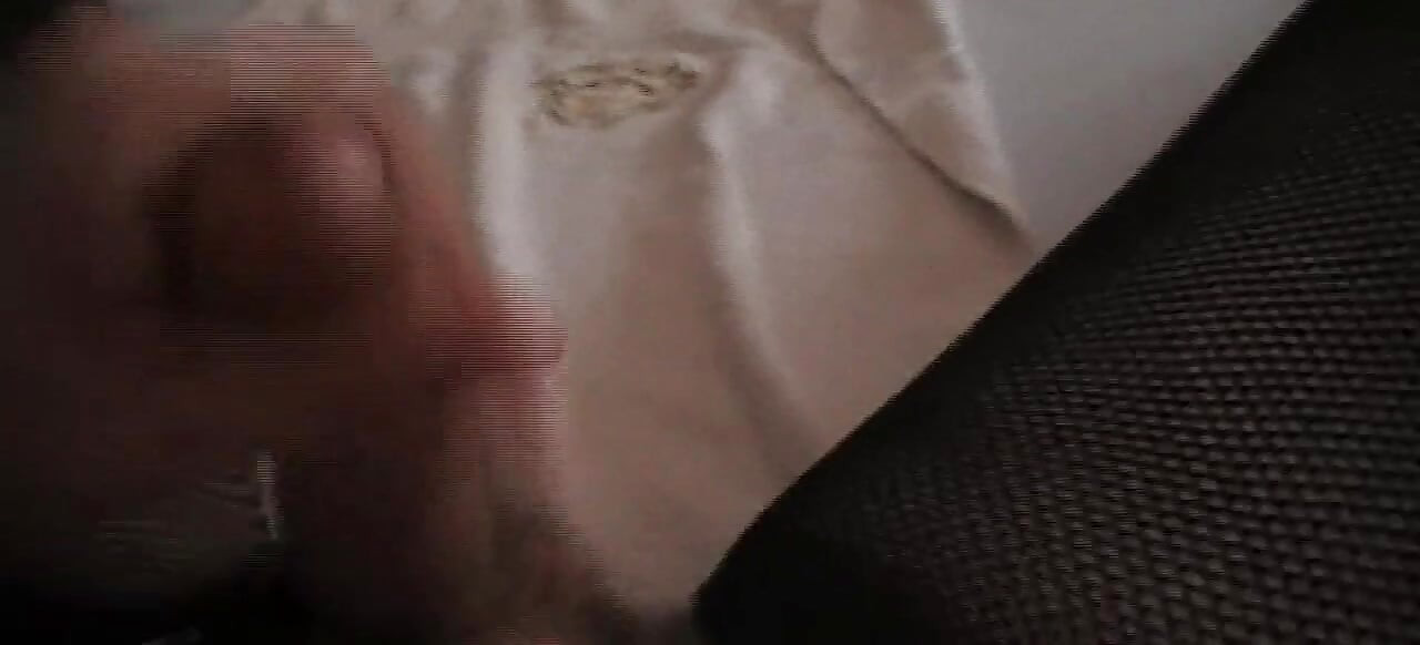 I fuck my ass in chastity and cum in freedom
