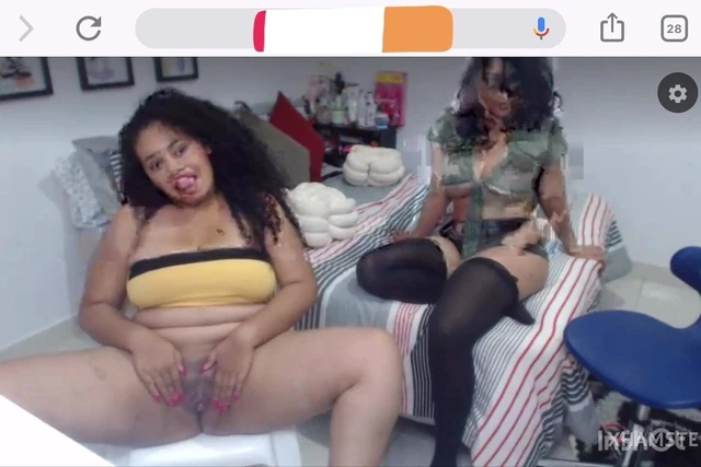 Two sexy again bbw pussy play