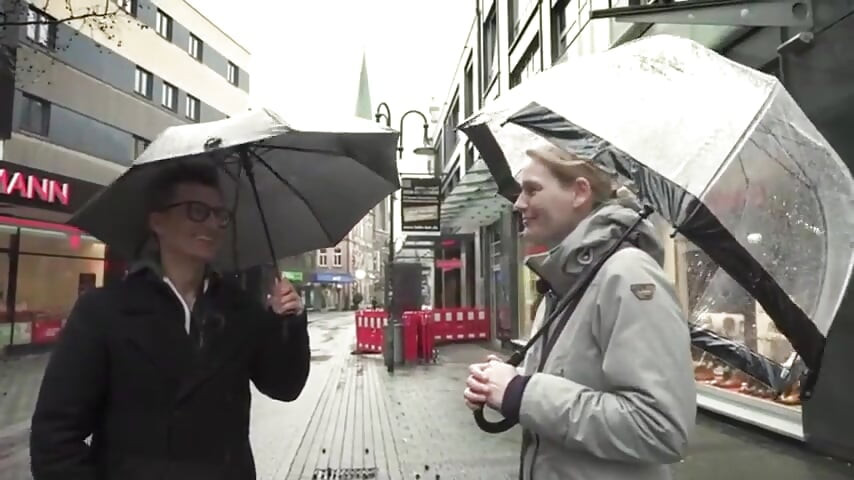 康妮觉得自己有那种特别的东西, 然后她丈夫来了!