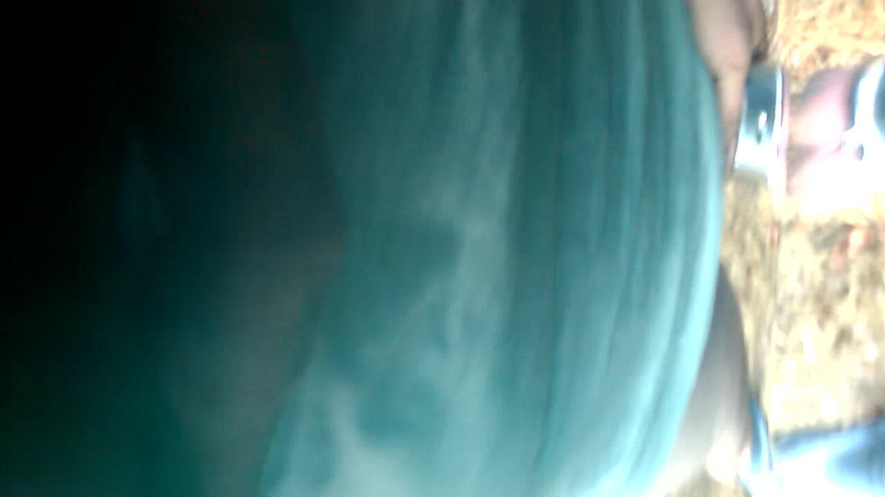 อัณฑะกับแผ่นโลหะ