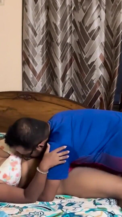 Widow bhabhi ko Gharka owner ne hardcore choda..rent maf kar diya or pussy ros pilaye desi widow bhabhi ne.. | Clip 1
