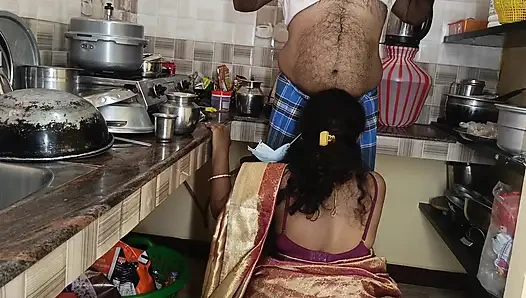 Hausfrau bett mit ehemann geteilt