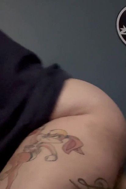 50 Inci – Queeen Queeen Menunggang Kote hitam besar - Dia hampir tidak boleh mengambil semuanya. Super panas!!