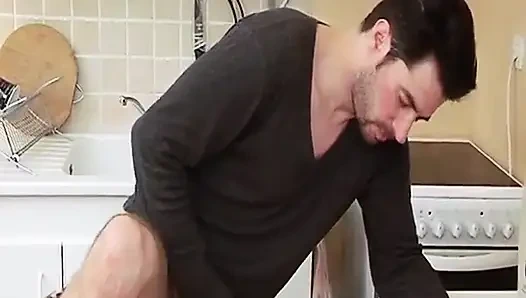 Fransız kızıl saçlı anal sikiliyor yarak nasıl memnun edeceklerini biliyor
