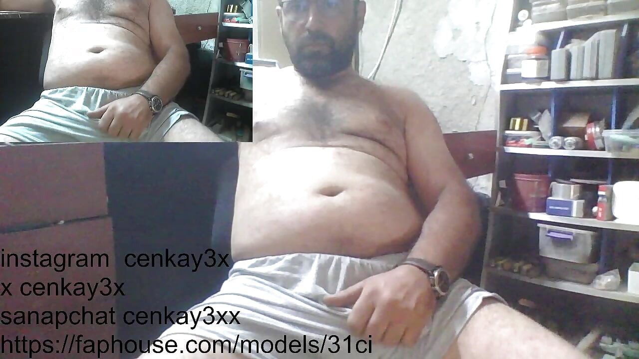 Masculine Daddy Live Broadcast