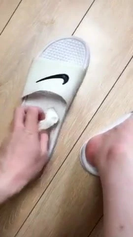 Wipe my own foot grime