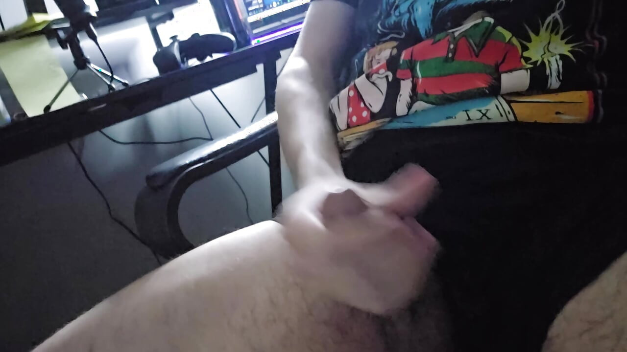 ชายเดี่ยวฉี่และน้ําแตก