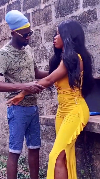 Malikanemde tanıştık, şimdiden beni sikmek istiyor | Klip 1