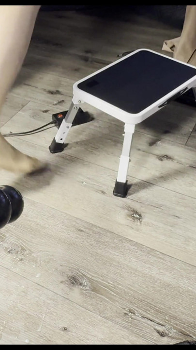 Con điếm mặc quần áo qua đường lỗ hậu cực khoái hai lần vì bị đụ | Đoạn video ngắn 1