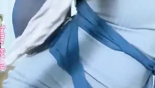 Steck deinen großen schwanz rein, verwüste mich in strümpfen