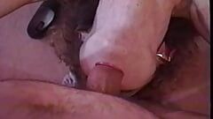 Donna matura si fa distruggere il buco anale