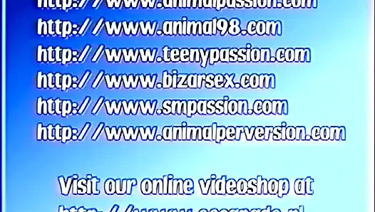 Olgun sürtükler derleme videosunda oyuncaklarla mastürbasyon yapıyor ve yarak emiyor