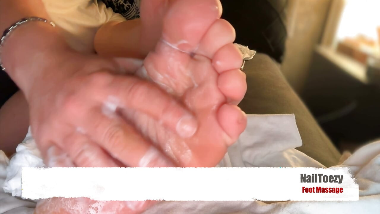 I Like it to Massage my Sweet Feet