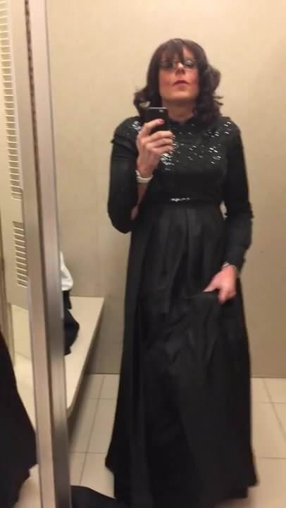 1人の他の黒いballgown.mov