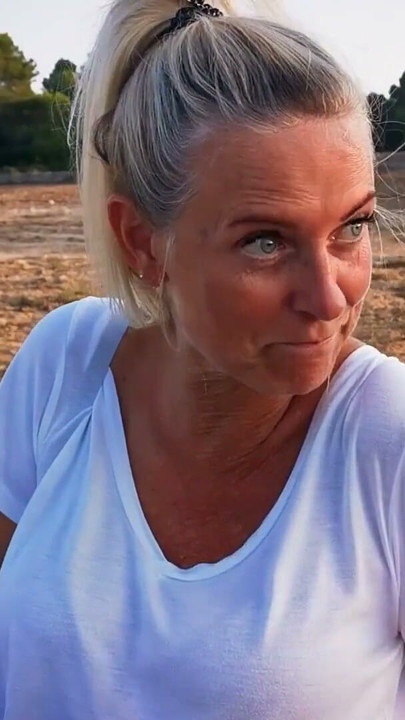 Napaljena MILF pišpica sa svojom DirtyTina I Deo 2 | Klip 2
