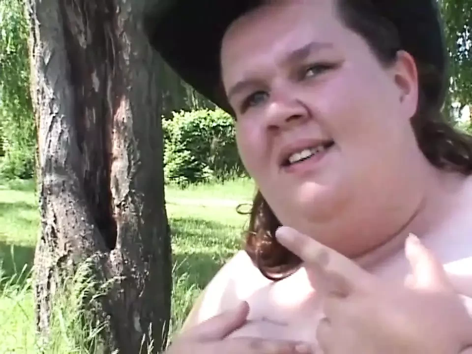 Chubby bitch rides well!