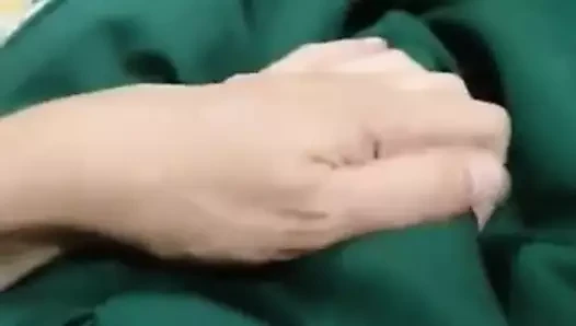 etek üzerinde boşalmak