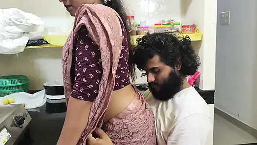 Sari, hüfte, Press navel romantik
