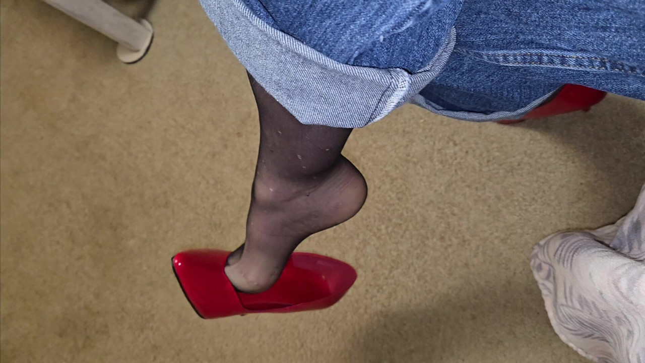 Reinforced Toe Nylon Stocking Foot And Jeans