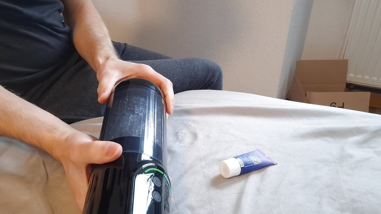 New Toy! Sucking, Vibrating and Rotating Masturbator. Unboxing and first try.