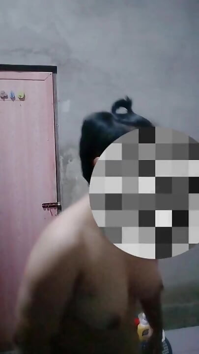 willst du mit mir zusammen duschen?