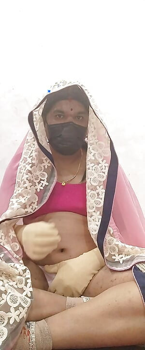 インドのホットなシーメール ディパリのセックス 新動画