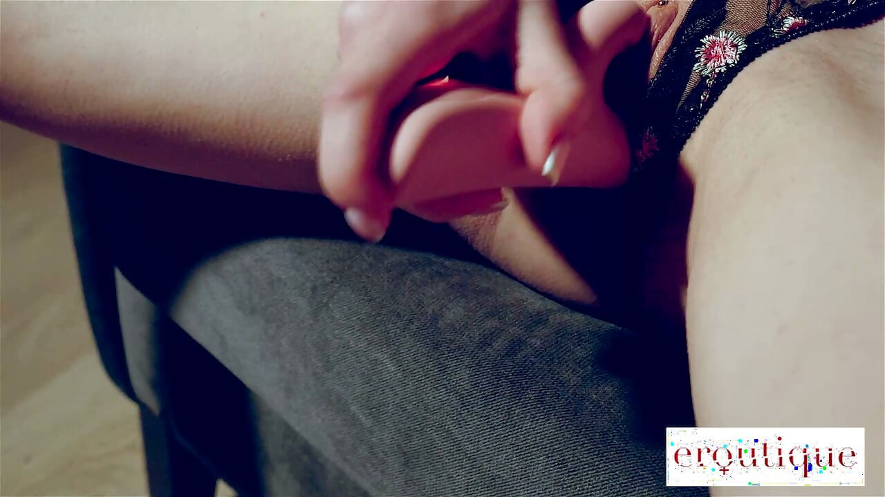 EROUTIQUE - Matty Mila Perez Dar Pussy Vibratör Oyunuyla Fışkırıyor