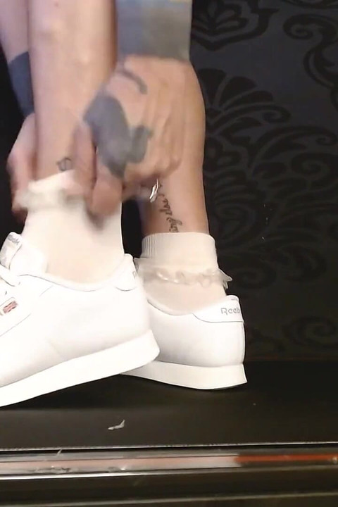 Reebok Princess Sneakers Ruffled Socks Walking