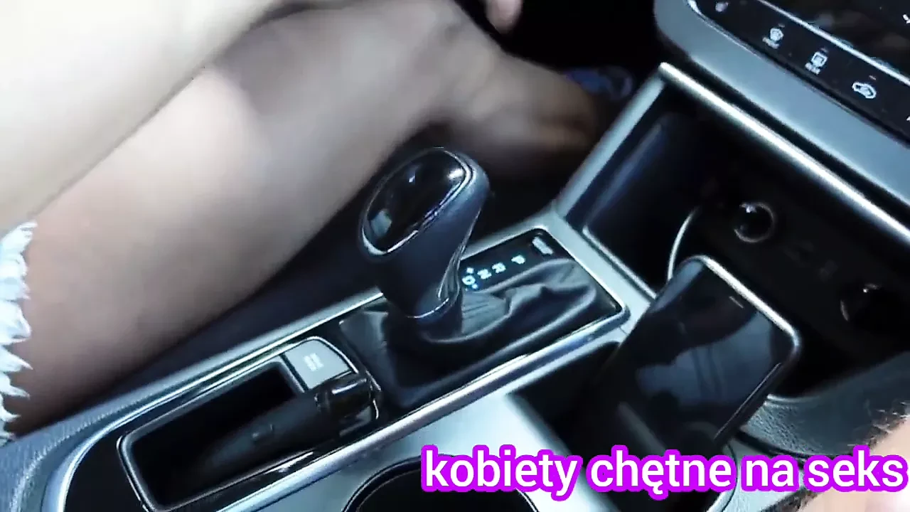 Seks analny w samochodzie