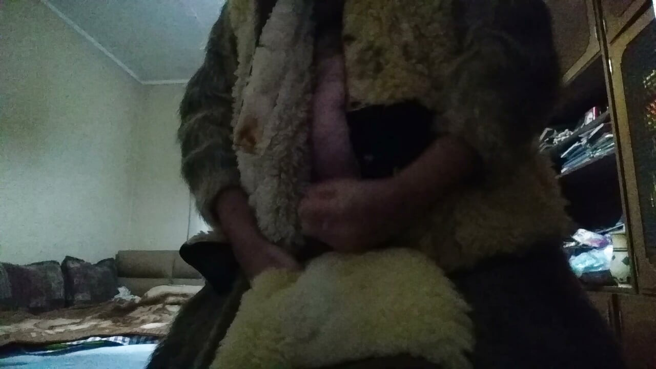 Smell my cum and my furs