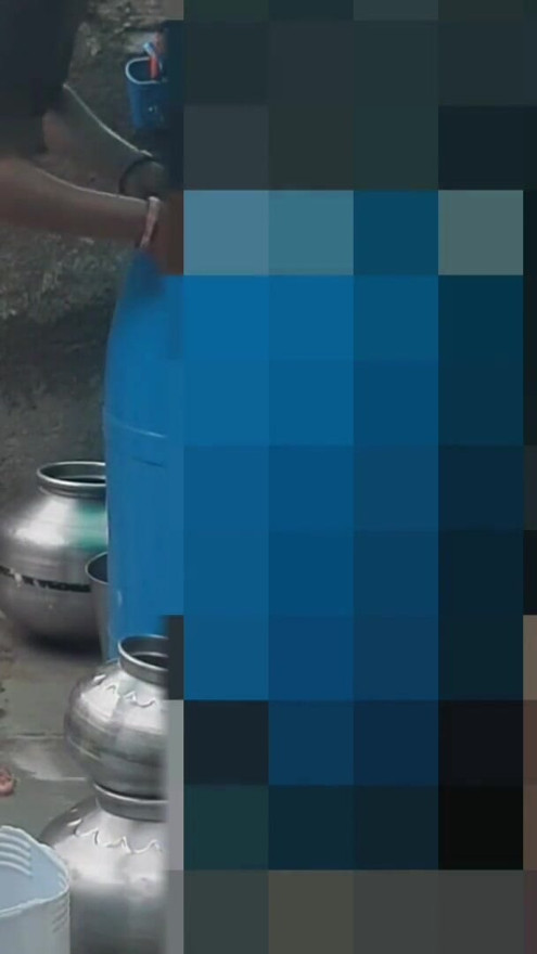 Beautiful step-sister is bathing in underwear in the open courtyard in the rain, step-brother is secretly watching his beautiful step-sister bathing Hi my step-sister | Clip 1
