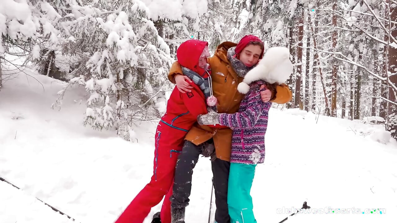 ClubSweethearts的Frosty Sweethearts第2部分