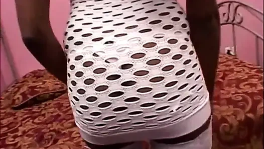 Memek berbulu hitam masturbasi dildo penetrasi (film asli lengkap.)