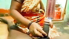 Tamil aunty hasband coock handjob