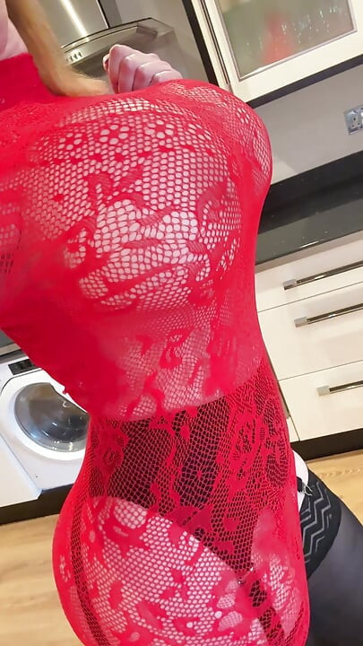 Sophie James Sweaty & Out Of Control