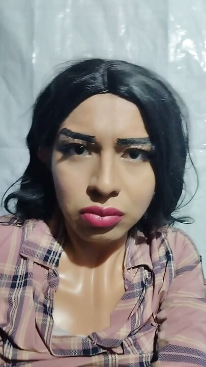 Mexican shemale showing her buttocks for her macho