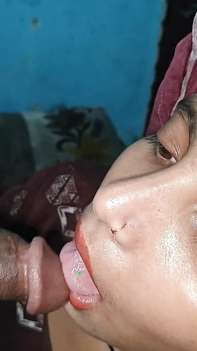 Frau Und Ehemann Nee Chup Chap Kand Kar Diya
