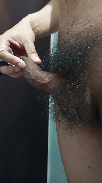 Hairy Body Exploration on bath