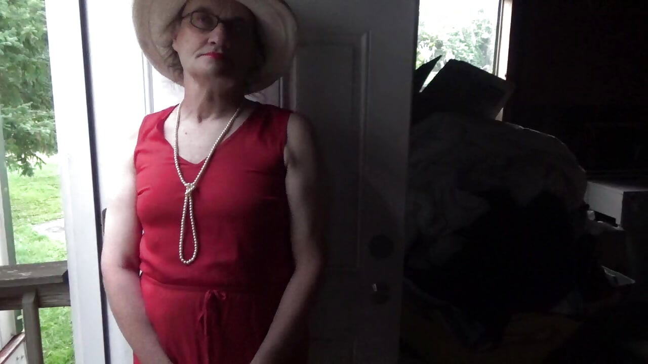 Ladyboy in garage. Serge Ave-Lusin. 2026j