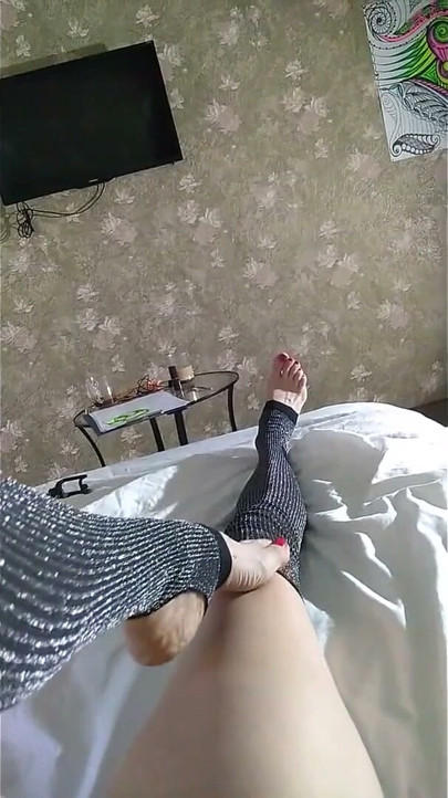 털이 무성한 보지를 완벽하게 애무하고 완벽하게 마무리한 밀프 - Ginnagg