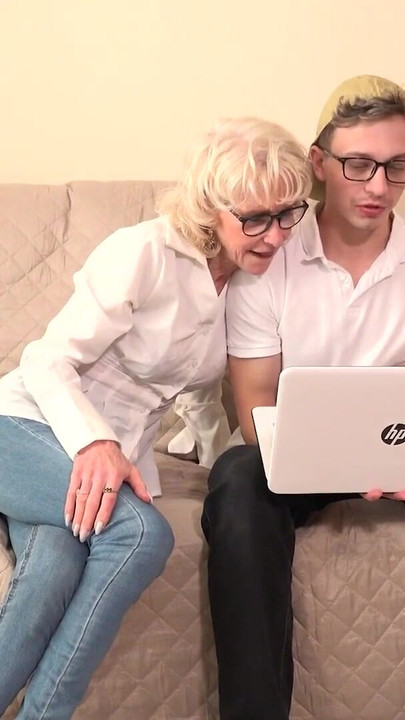 AuntJudysXXX - 60yo Skinny Mature GILF Dee Lite Fucks the Tech Support Guy | Clip 1