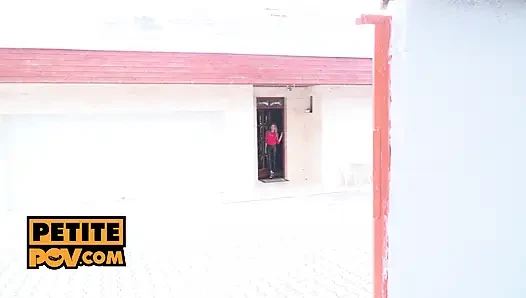 Bakış açısı - Avrupalı sürtük bebek Nicols göçmenlik için bacaklarını açıyor