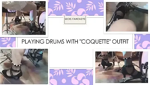 Coquette kıyafetli davullar