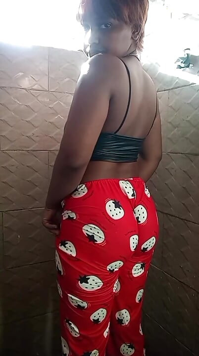 กล้าที่จะค้นพบด้านที่กล้าหายากที่สุดของฉัน ดื่มด่ํากับความซุกซนของฉัน