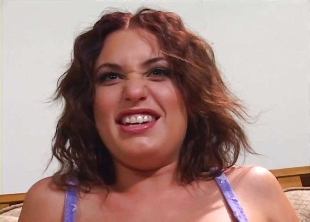 Máy bay bà già gợi cảm với bộ ngực đẹp cưỡi và được bắn tinh vào miệng bởi con cu to