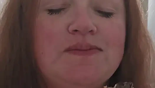 Makan es krim bisa sangat seksi