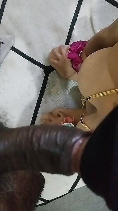 Land Ko Chusa Kar Malish Korte